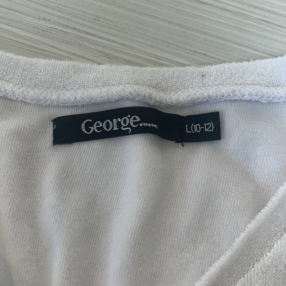 Kids bathing suit coverup. - Picture 3 of 4